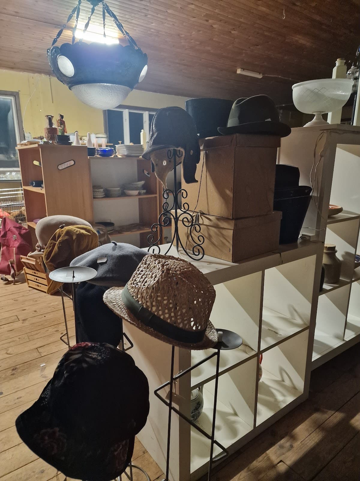 Loppis/retro östra (2/6)