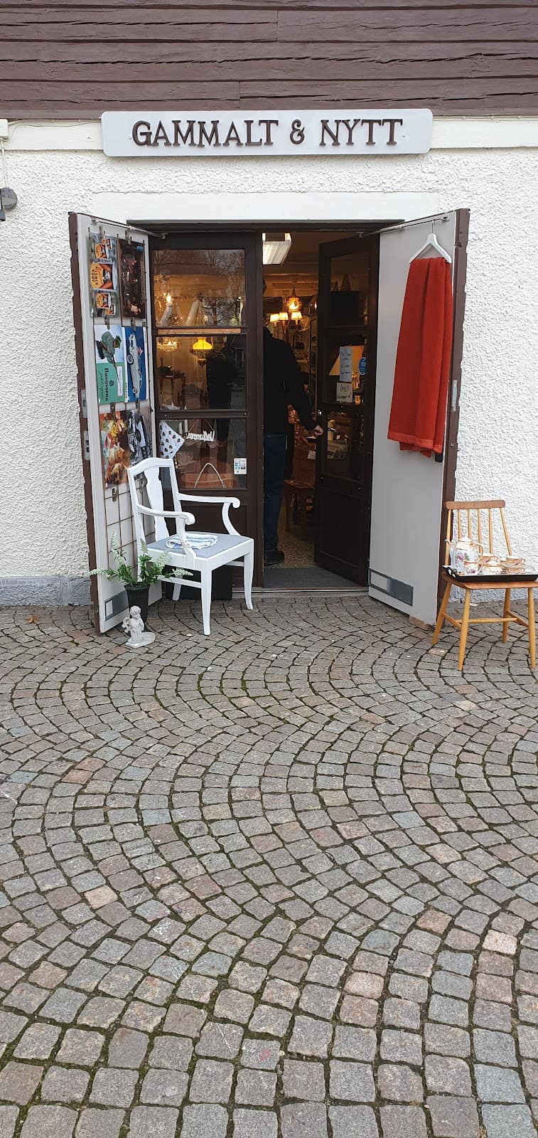 Main image