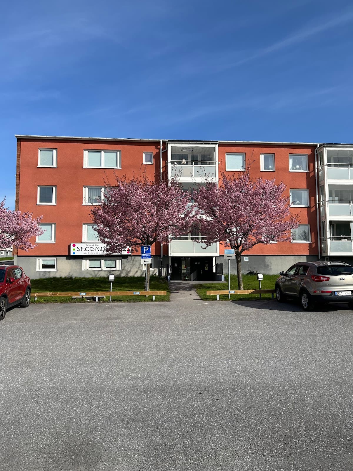 Main image
