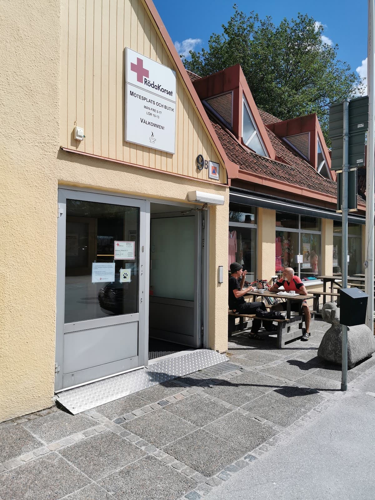 Main image