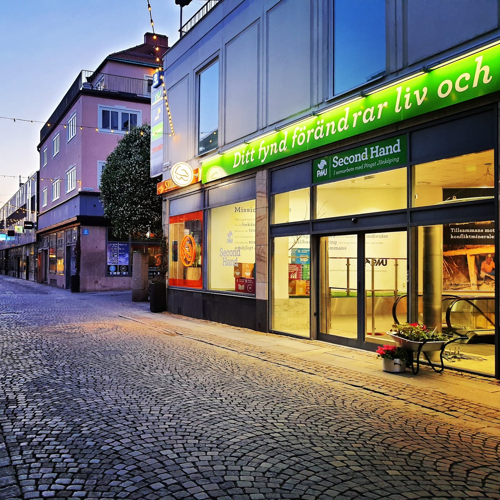 Main image