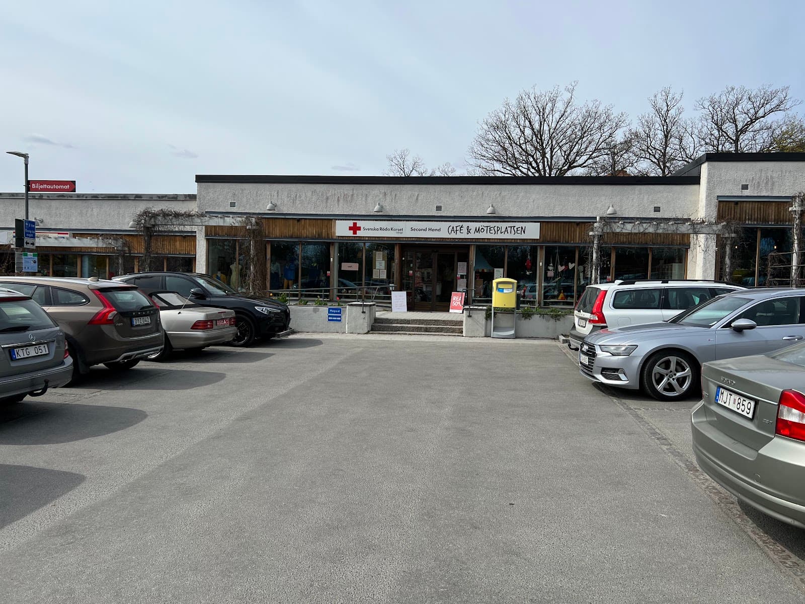 Main image