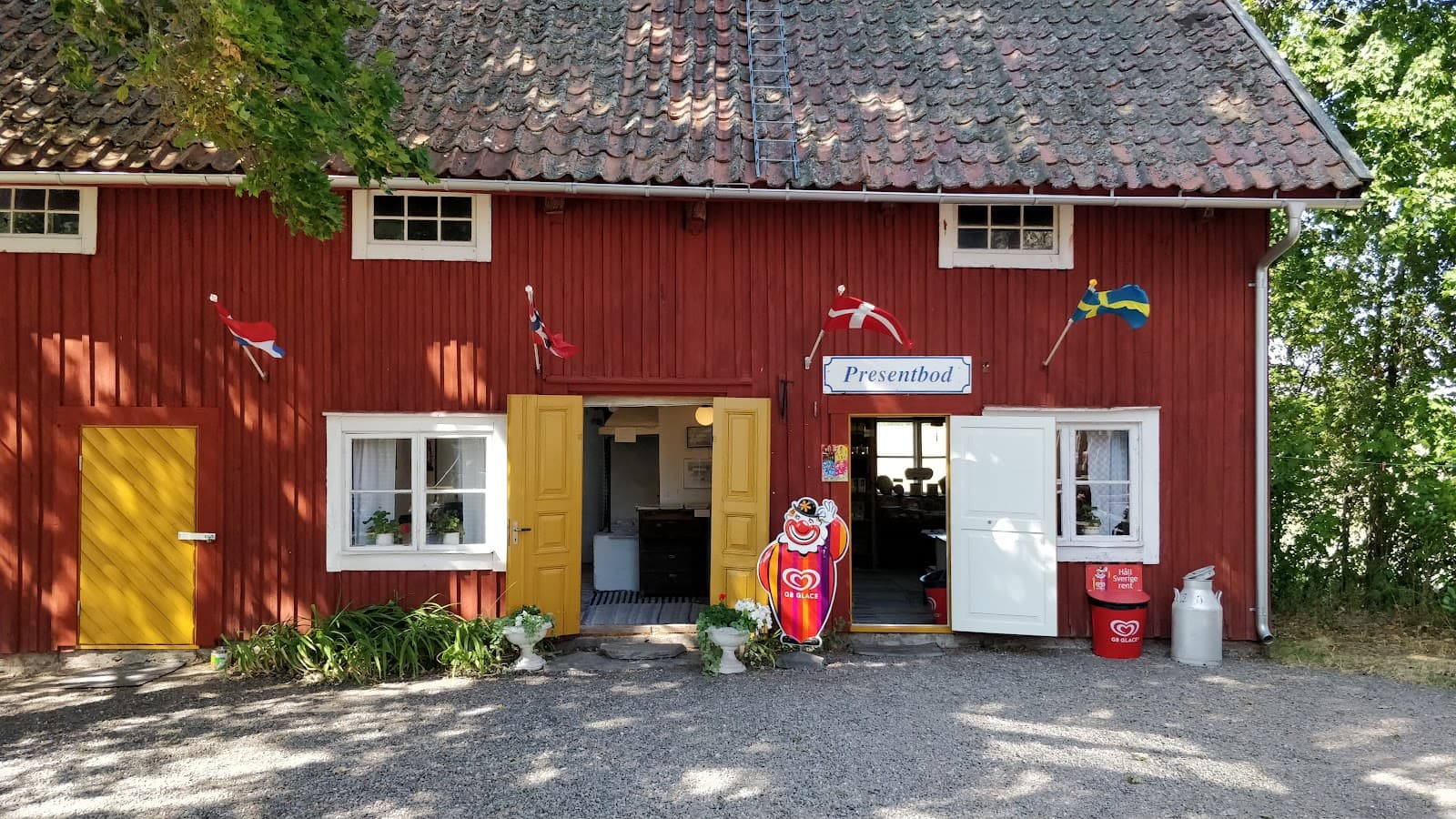 Main image