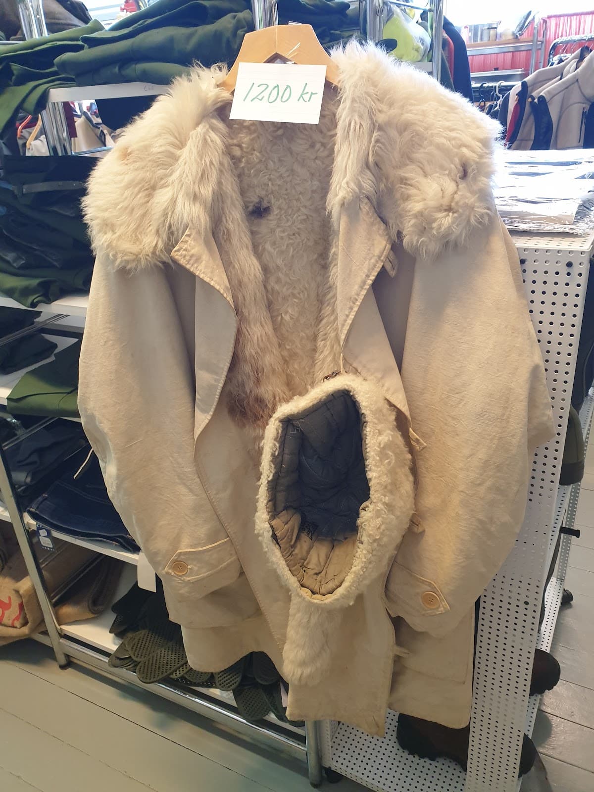 Hundskolans Nytt och Begagnat