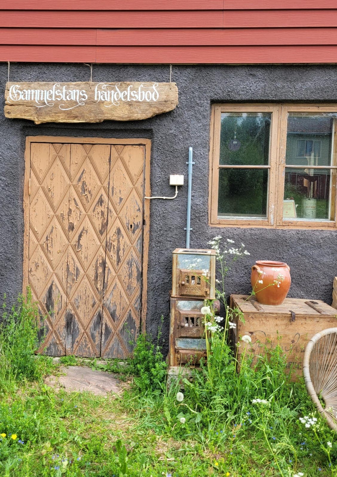 Gammelstans Handelsbod: Kuriosa, kläder & second hand